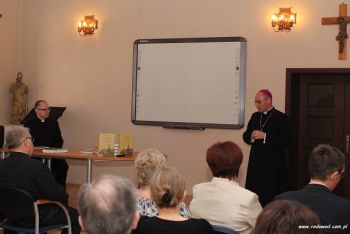 2-Przywitanie-gosci-ze-strony-Ksiedza-Prymasa.jpg